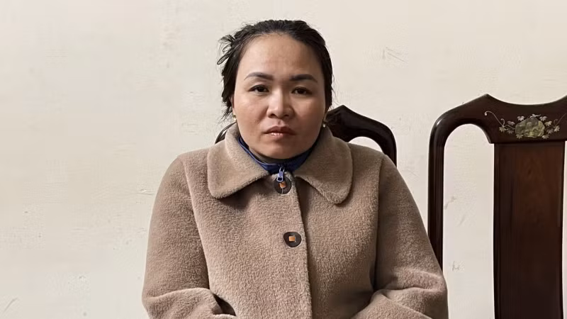 Đối tượng Nguyễn Thị Hồng tại Cơ quan Công an. Đối tượng Nguyễn Thị Hồng tại Cơ quan Công an.