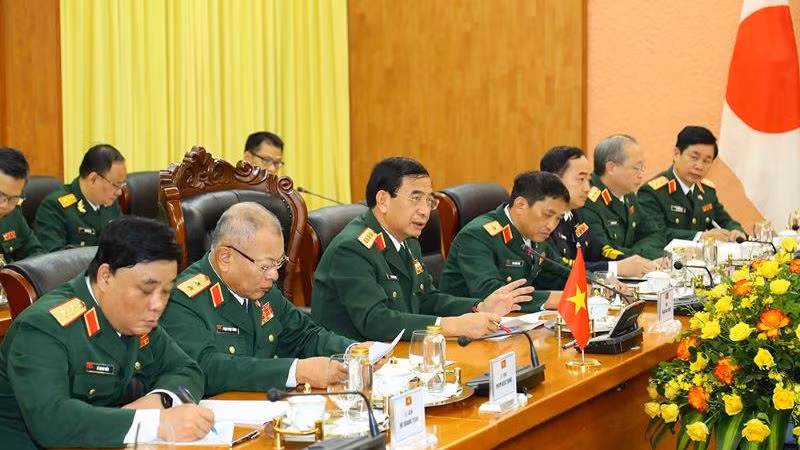 Bộ trưởng Quốc phòng Phan Văn Giang phát biểu tại Hội đàm. Bộ trưởng Quốc phòng Phan Văn Giang phát biểu tại Hội đàm.
