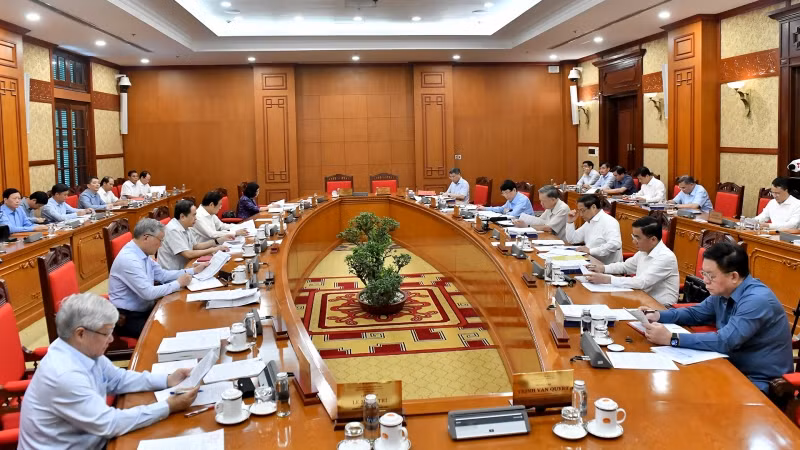 Tổng Bí thư, Chủ tịch nước Tô Lâm chủ trì họp Bộ Chính trị cho ý kiến về xây dựng và phát triển thành phố Hải Phòng đến năm 2030, tầm nhìn đến năm 2045. (Ảnh: Đăng Khoa)