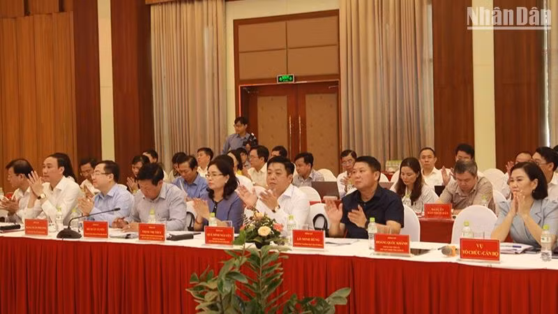 Các đại biểu tham dự Hội nghị giao ban quý I các đơn vị khu vực Vụ Địa bàn II, Ủy ban Kiểm tra Trung ương. Các đại biểu tham dự Hội nghị giao ban quý I các đơn vị khu vực Vụ Địa bàn II, Ủy ban Kiểm tra Trung ương.