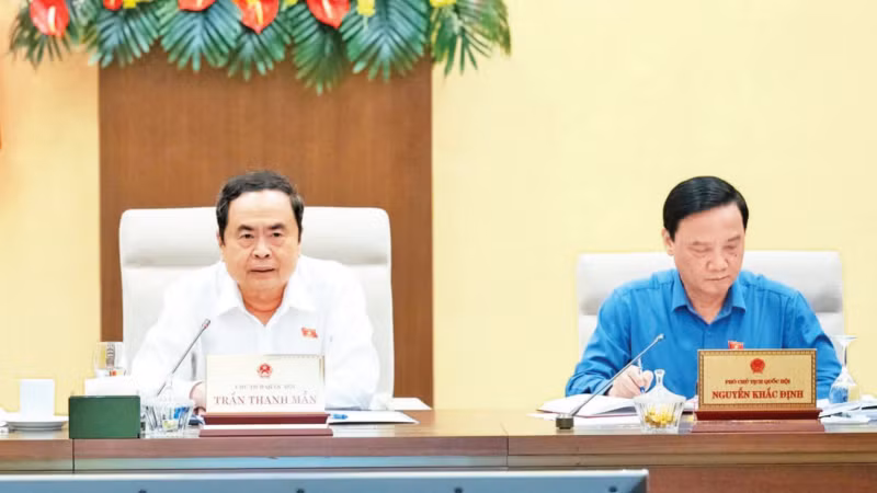 Chủ tịch Quốc hội Trần Thanh Mẫn phát biểu ý kiến tại phiên họp Ủy ban Thường vụ Quốc hội chiều 16/4/2025. (Ảnh: ĐĂNG ANH)