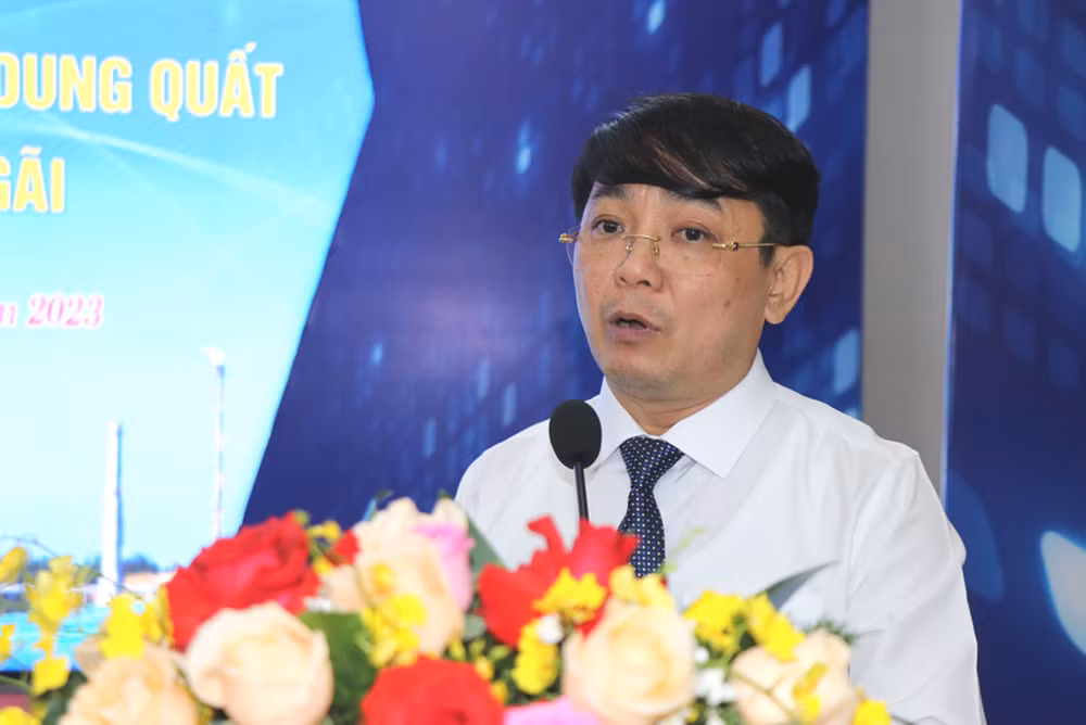 Trưởng Ban Quản lý Khu kinh tế Dung Quất và các khu công nghiệp Quảng Ngãi Hà Hoàng Việt Phương kết luận hội thảo. Trưởng Ban Quản lý Khu kinh tế Dung Quất và các khu công nghiệp Quảng Ngãi Hà Hoàng Việt Phương kết luận hội thảo.