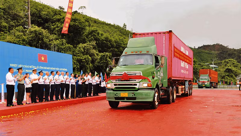 Hàng hóa xuất khẩu qua lối thông quan Bắc Phong Sinh (Việt Nam) - Lý Hỏa (Trung Quốc).