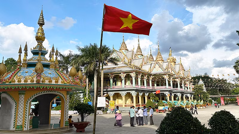 Khởi sắc vùng đồng bào dân tộc thiểu số ở Sóc Trăng. Khởi sắc vùng đồng bào dân tộc thiểu số ở Sóc Trăng.
