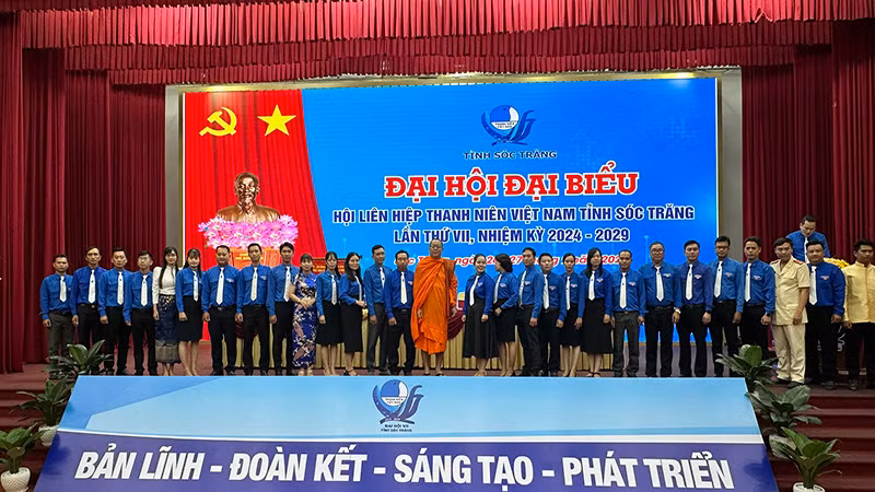 Ủy ban Hội Liên hiệp Thanh niên Việt Nam tỉnh Sóc Trăng nhiệm kỳ 2024-2029 ra mắt, hạ quyết tâm.