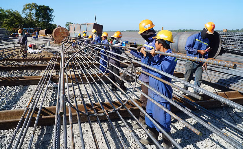 Khẩn trương thi công công trình cầu Đại Ngãi