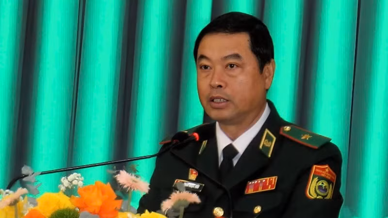 Thiếu tướng Trần Ngọc Hữu, Phó Tư lệnh Bộ đội Biên phòng phát biểu. Thiếu tướng Trần Ngọc Hữu, Phó Tư lệnh Bộ đội Biên phòng phát biểu.