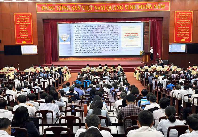 Điểm cấu chính tổ chức Hội nghị quán triển sách của Tổng Bí thư. Điểm cấu chính tổ chức Hội nghị quán triển sách của Tổng Bí thư.