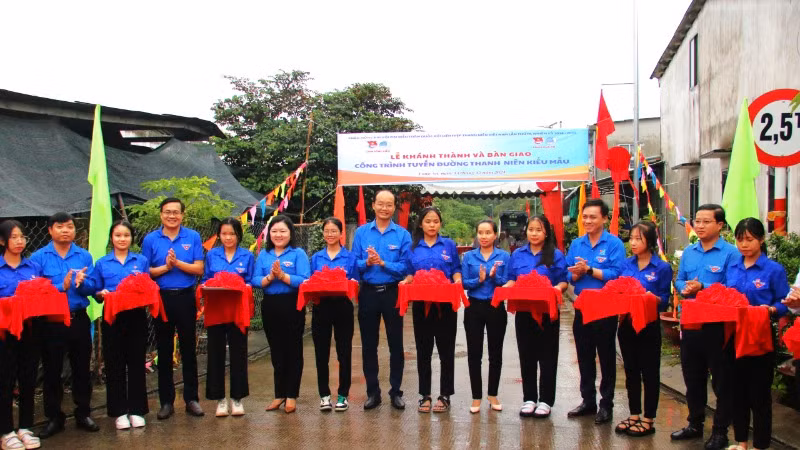Tỉnh đoàn Long An khánh thành và bàn giao đường Thanh niên kiểu mẫu. 