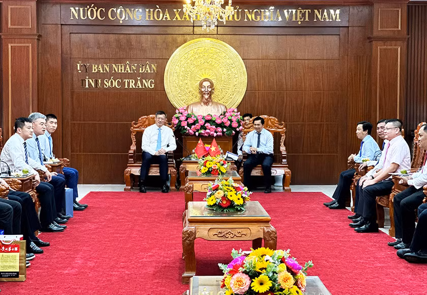 Quang cảnh buổi tiếp Tổng Lãnh sự quán Trung Quốc tại Sóc Trăng