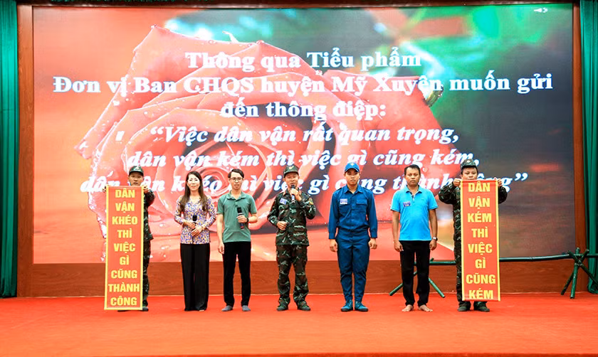 Các thí sinh tham gia hội thi.