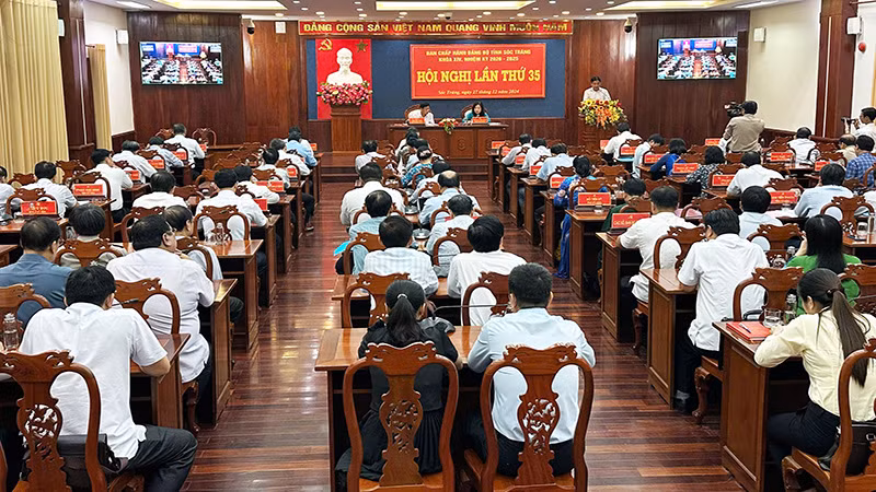 Quang cảnh hội nghị .