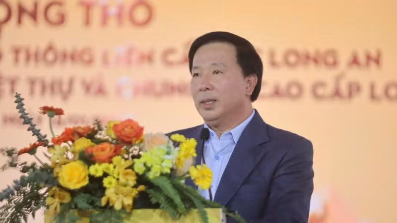 Chủ tịch Ủy Ban nhân dân tỉnh Long An Nguyễn Văn Út phát biểu.