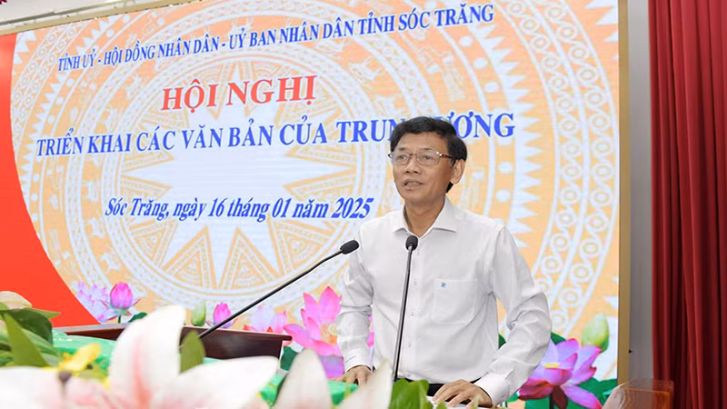 Bí thư Tỉnh ủy Sóc Trăng phát biểu tại hội nghị.