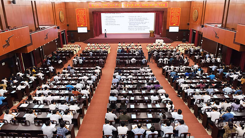 Điểm cầu chính tại tại Trung tâm Văn hóa và Hội nghị tỉnh Sóc Trăng.