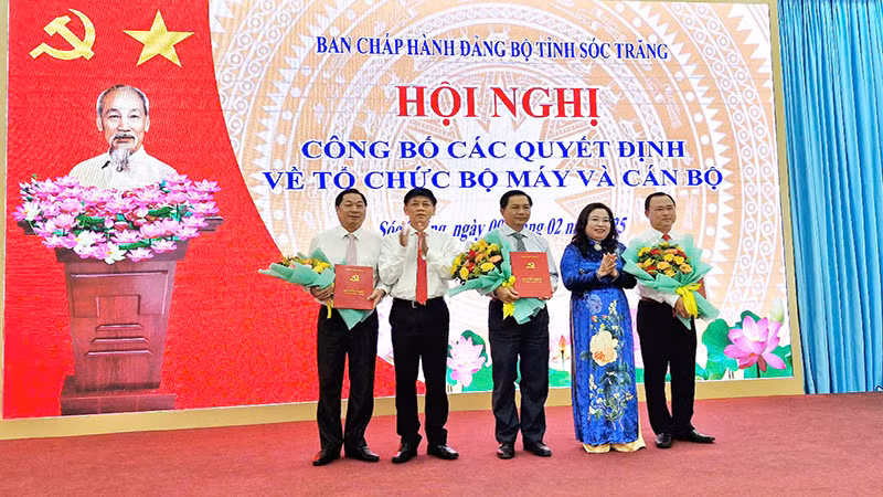 Công bố thành lập Đảng bộ Ủy ban nhân dân tỉnh Sóc Trăng
