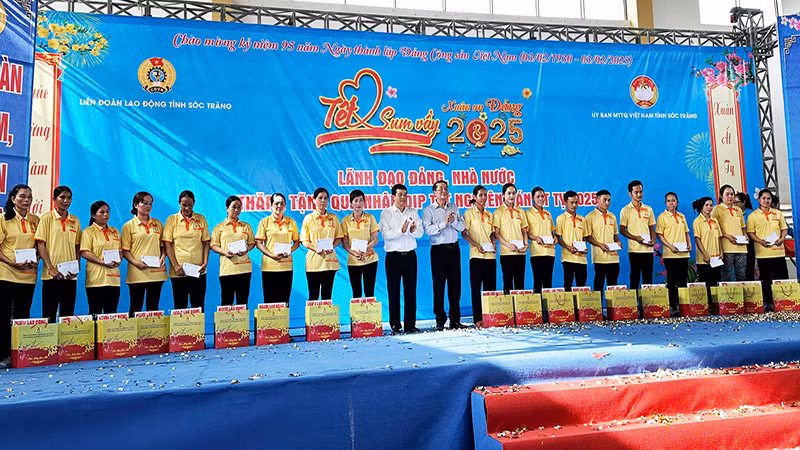 Phó Chủ tịch Quốc hội Nguyễn Đức Hải thăm, tặng quà Tết tại Sóc Trăng ảnh 2 Phó Chủ tịch Quốc hội Nguyễn Đức Hải thăm, tặng quà Tết tại Sóc Trăng ảnh 2