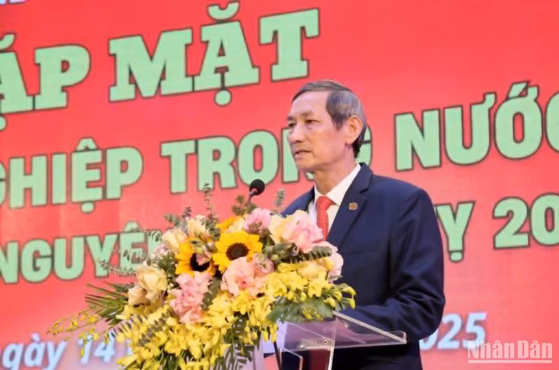 Ông Đỗ Văn Vẻ, Chủ tịch Hiệp hội Doanh nghiệp tỉnh Thái Bình khẳng định, dù cộng đồng doanh nghiệp gặp khó khăn trong sản xuất, kinh doanh, nhưng luôn nỗ lực nộp ngân sách nhà nước đầy đủ và tham gia tích cực hoạt động an sinh xã hội. Ông Đỗ Văn Vẻ, Chủ tịch Hiệp hội Doanh nghiệp tỉnh Thái Bình khẳng định, dù cộng đồng doanh nghiệp gặp khó khăn trong sản xuất, kinh doanh, nhưng luôn nỗ lực nộp ngân sách nhà nước đầy đủ và tham gia tích cực hoạt động an sinh xã hội.