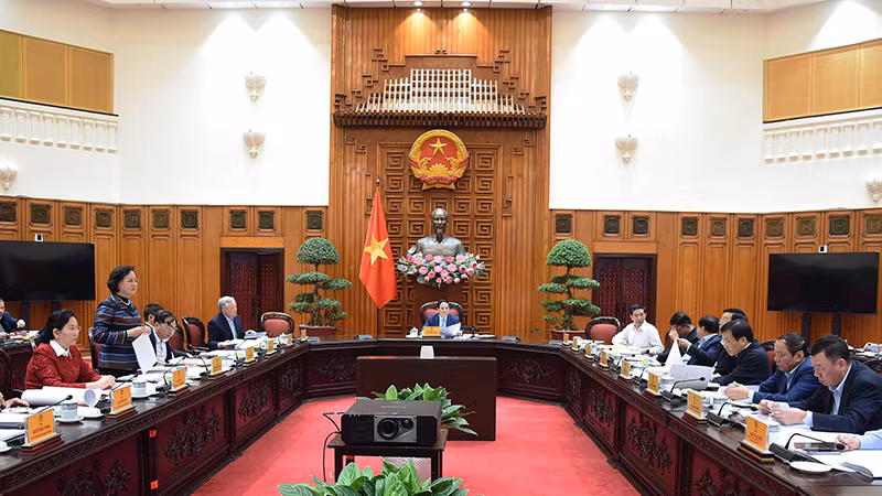 Cuộc họp của Ban Thường vụ Đảng ủy Chính phủ thảo luận, cho ý kiến về đề án sắp xếp, tổ chức lại đơn vị hành chính các cấp và xây dựng chính quyền địa phương 2 cấp. Ảnh | KHÁNH AN