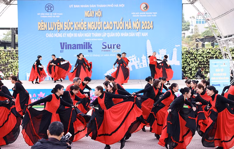 Trong 49 năm qua, Hội đã khẳng định, việc hoạt động thể dục kết hợp dinh dưỡng sẽ đem lại sức khỏe tốt cho người cao tuổi.