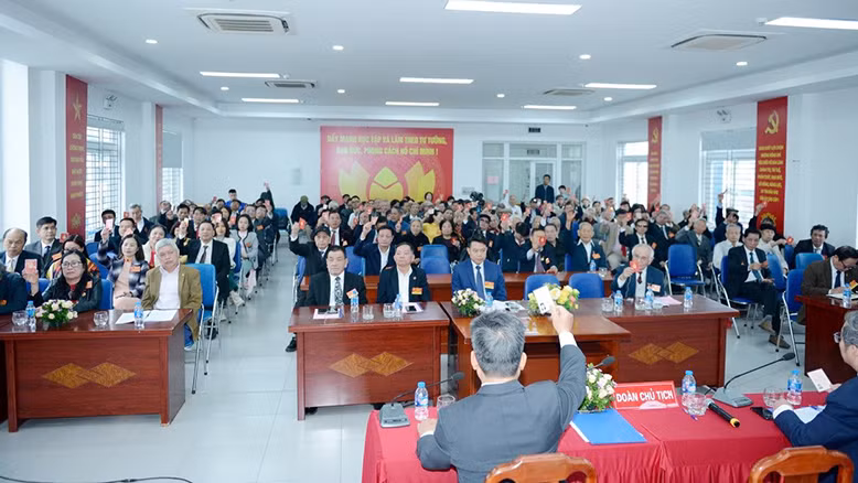 Các đại biểu dự Đại hội Chi bộ 3, Đảng bộ phường Liễu Giai (Ba Đình, Hà Nội).