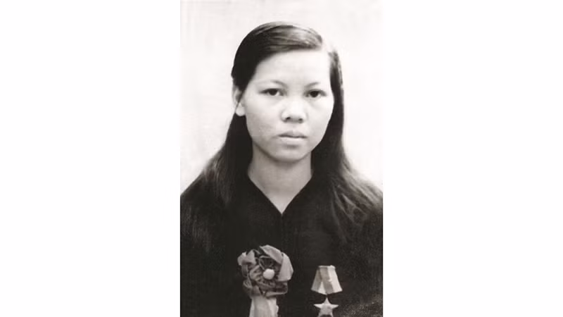 Dũng sĩ Võ Thị Trong, năm 17 tuổi. Ảnh | NVCC