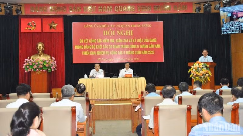 Các đại biểu tham dự Hội nghị.