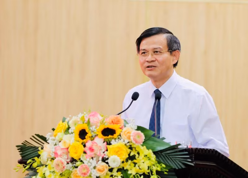 Đồng chí Đoàn Minh Huấn, Ủy viên Trung ương Đảng, Bí thư Tỉnh ủy Ninh Bình phát biểu kết luận hội nghị. (Ảnh: Đức Lam) Đồng chí Đoàn Minh Huấn, Ủy viên Trung ương Đảng, Bí thư Tỉnh ủy Ninh Bình phát biểu kết luận hội nghị. (Ảnh: Đức Lam)