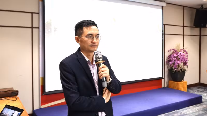 Đại biểu phát biểu tại hội thảo.