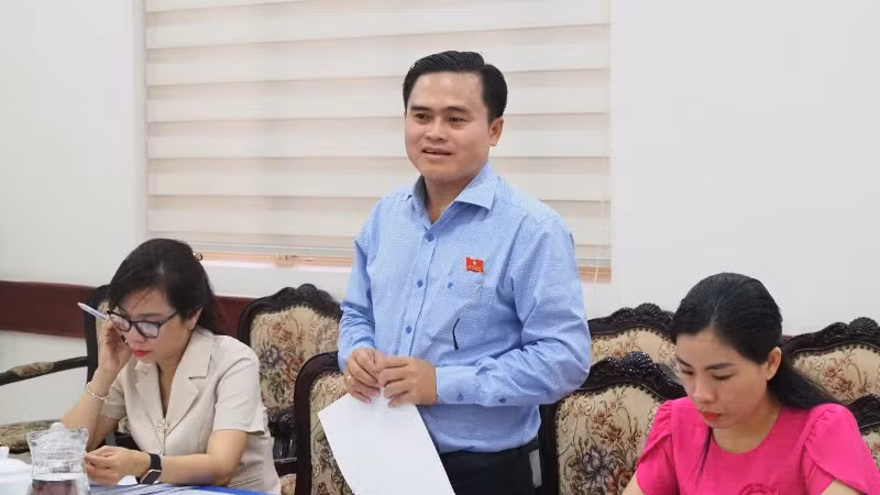 Ông Cao Thanh Bình, Trưởng Ban Văn hóa-Xã hội Hội đồng nhân dân Thành phố Hồ Chí Minh phát biểu tại buổi giám sát.