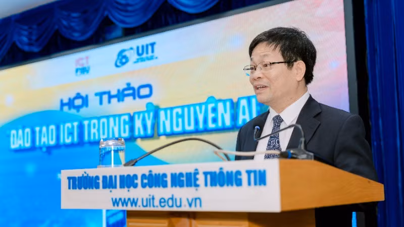 Chuyên gia phát biểu tại hội thảo. Chuyên gia phát biểu tại hội thảo.