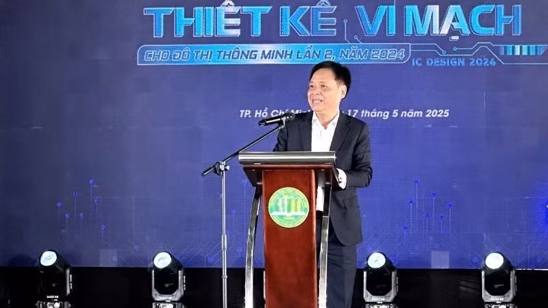 Phó Giáo sư, Tiến sĩ Lê Quốc Cường, Phó Trưởng Ban Quản lý Khu Công nghệ cao Thành phố Hồ Chí Minh phát biểu tại lễ trao giải.