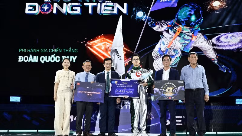 Đoàn Quốc Duy (Trường đại học VinUni) chính thức trở thành “Ngôi sao Vũ trụ Đồng tiền của năm 2024”.