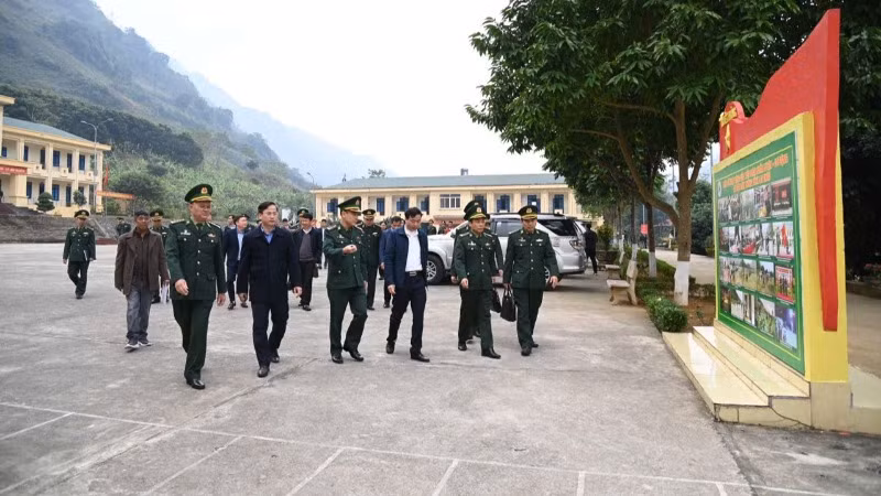 Đoàn kiểm tra công tác chuẩn bị các hoạt động trong chương trình tại Tiểu đoàn Huấn luyện-Cơ động, Bộ đội Biên phòng Lai Châu. Đoàn kiểm tra công tác chuẩn bị các hoạt động trong chương trình tại Tiểu đoàn Huấn luyện-Cơ động, Bộ đội Biên phòng Lai Châu.