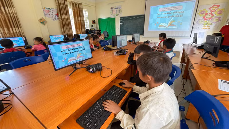 Tin học, tiếng Anh là những bộ môn thiếu nhiều giáo viên nhất ở Lai Châu hiện nay. Tin học, tiếng Anh là những bộ môn thiếu nhiều giáo viên nhất ở Lai Châu hiện nay.