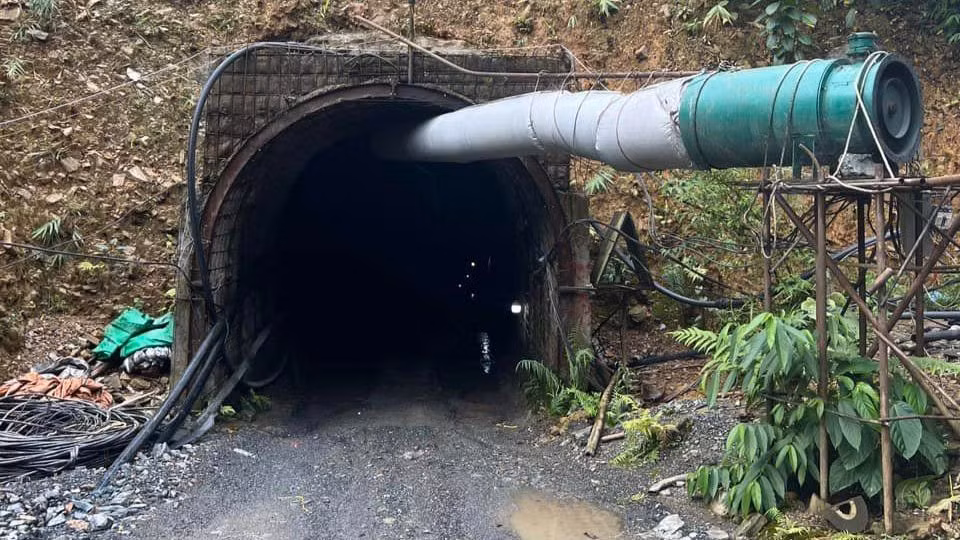 Hầm chính đập thủy điện Nậm Cuổi 1 nơi xảy ra vụ việc đáng tiếc khiến 3 công nhân tử vong.