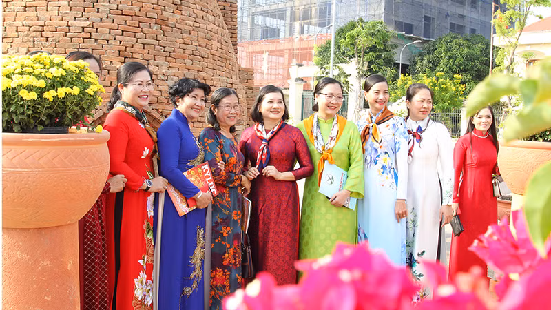 Nhiều tiểu cảnh được du khách thích thú chụp ảnh lưu niệm. Nhiều tiểu cảnh được du khách thích thú chụp ảnh lưu niệm.