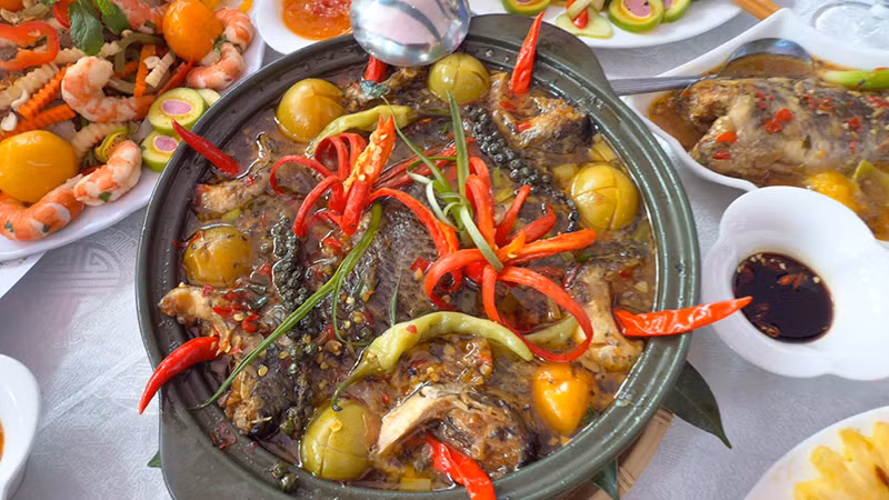 Một món ăn chế biến từ nguyên liệu thanh trà.