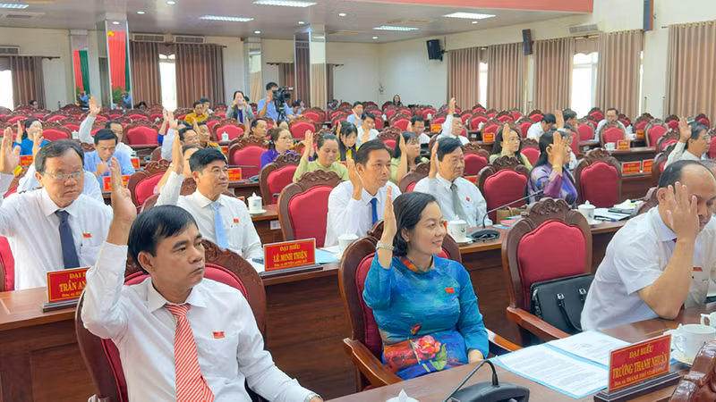 Đại biểu thống nhất cao tại kỳ họp. 