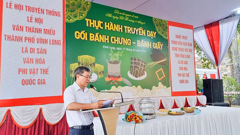 Phó Giám đốc Sở Văn hóa-Thể thao và Du lịch tỉnh Vĩnh Long Nguyễn Xuân Hoanh phát biểu.