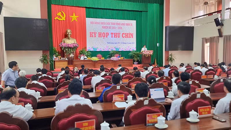 Quang cảnh kỳ họp. Quang cảnh kỳ họp.