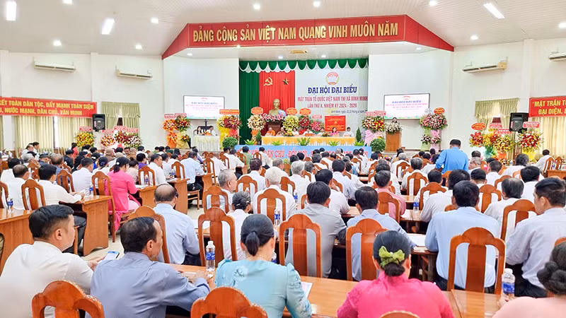 Quang cảnh diễn ra Đại hội đại biểu Mặt trận Tổ quốc Việt Nam thị xã Bình Minh, nhiệm kỳ 2024-2029. Quang cảnh diễn ra Đại hội đại biểu Mặt trận Tổ quốc Việt Nam thị xã Bình Minh, nhiệm kỳ 2024-2029.