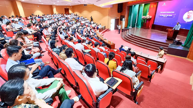 Quang cảnh buổi tập huấn.