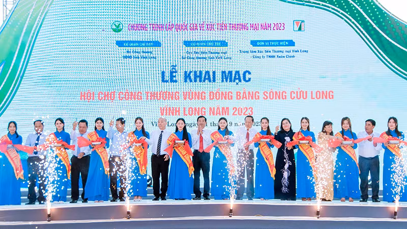 Lễ khai mạc Hội chợ Công thương vùng đồng bằng sông Cửu Long – Vĩnh Long năm 2023. Lễ khai mạc Hội chợ Công thương vùng đồng bằng sông Cửu Long – Vĩnh Long năm 2023.