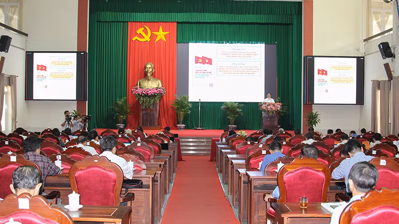 Quang cảnh hội nghị. 