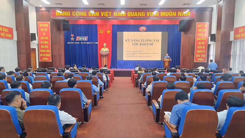 Quang cảnh hội nghị. 