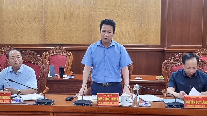 Bộ trưởng Bộ Tài nguyên và Môi trường Đặng Quốc Khánh phát biểu tại buổi làm việc. Bộ trưởng Bộ Tài nguyên và Môi trường Đặng Quốc Khánh phát biểu tại buổi làm việc.
