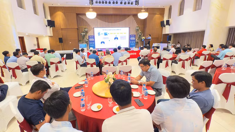 Quang cảnh buổi tập huấn. 