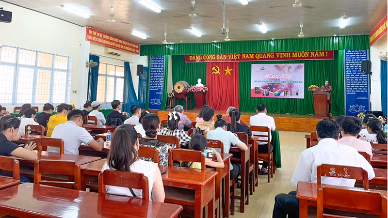 Quang cảnh buổi lễ khai giảng.
