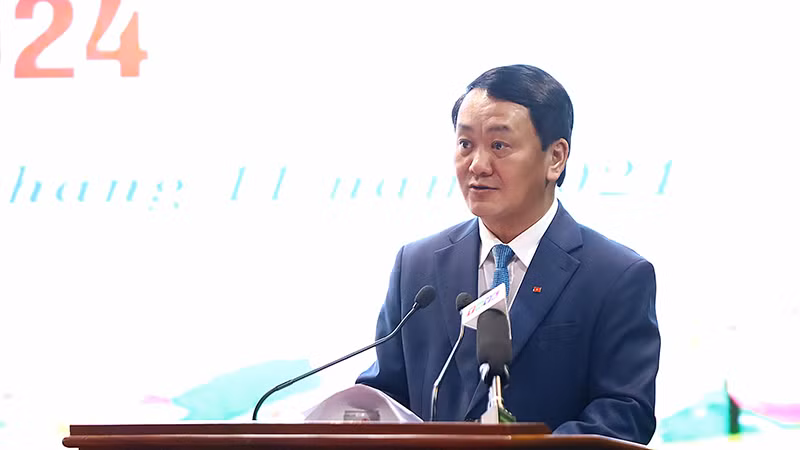 Bộ trưởng, Chủ nhiệm Ủy ban Dân tộc Hầu A Lềnh phát biểu tại Đại hội.